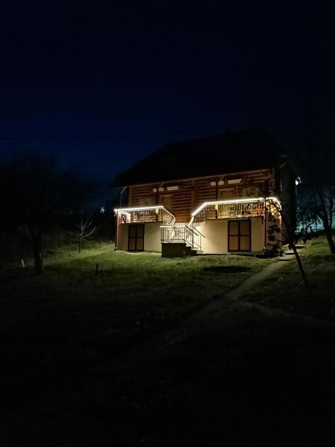 Apartmani Zuti Leptir Vrdnik Esterno foto